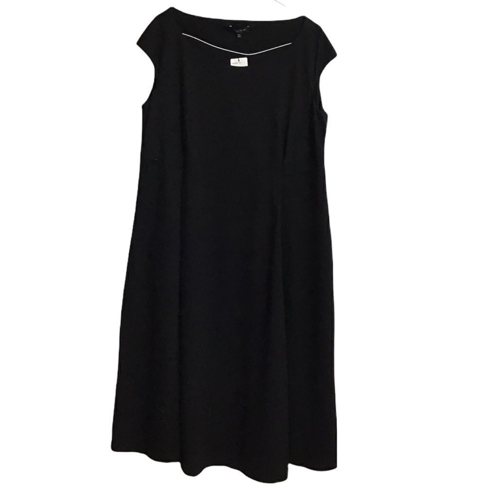 Lafayette 148 Black cap Sleeve Flared Knee Dress New With Tag And Flaw Size 2X